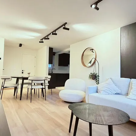 Modern In Hartje Sint-idesbald アパート *